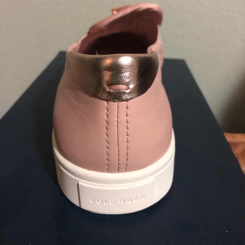 Sneakers - Picture 3 of 4